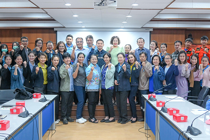 สาธารณสุขจังหวัดกาญจนบุรี ดำเนินงานป้องกันและลดอุบัติเหตุทางถนนในช่วงเทศกาลปีใหม่ พ.ศ.2568 “ขับขี่ปลอดภัย เมืองไทยไร้อุบัติเหตุ”